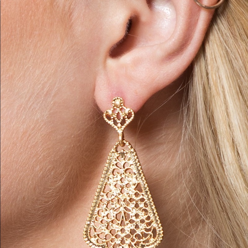 Gold Tone Trapezoid Drop Earrings Nwt